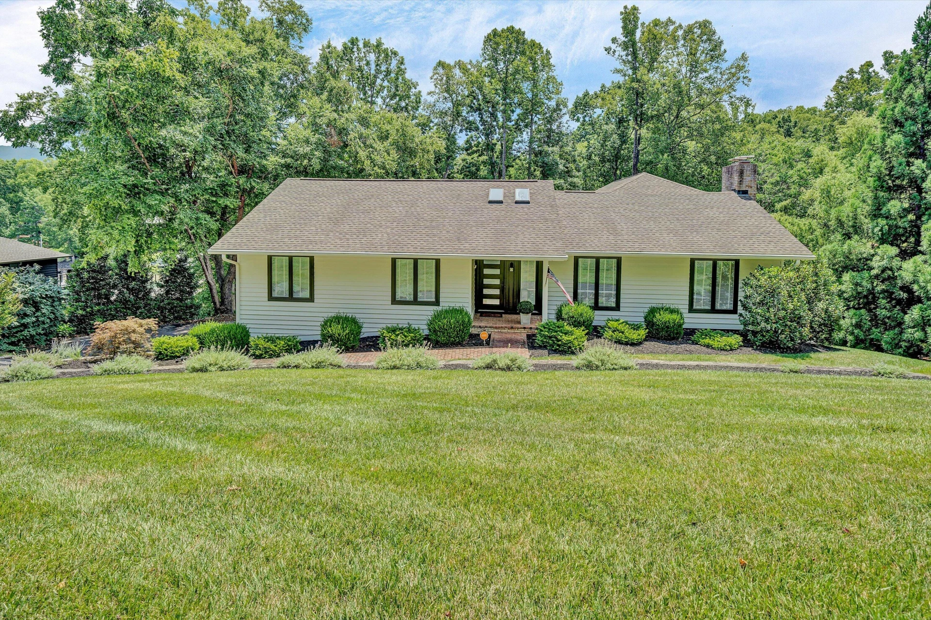 190 Upland Shores DR - Photo 2