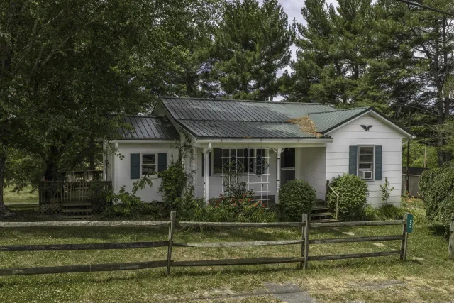 22 Conifer LN, Lexington, VA, 24450
