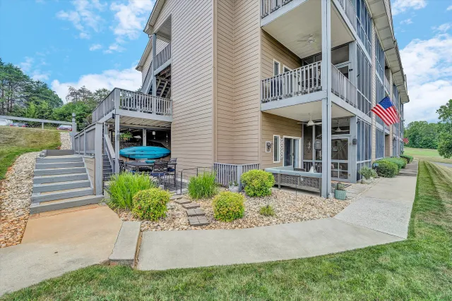 1209 Mariners WAY, Huddleston, VA, 24104
