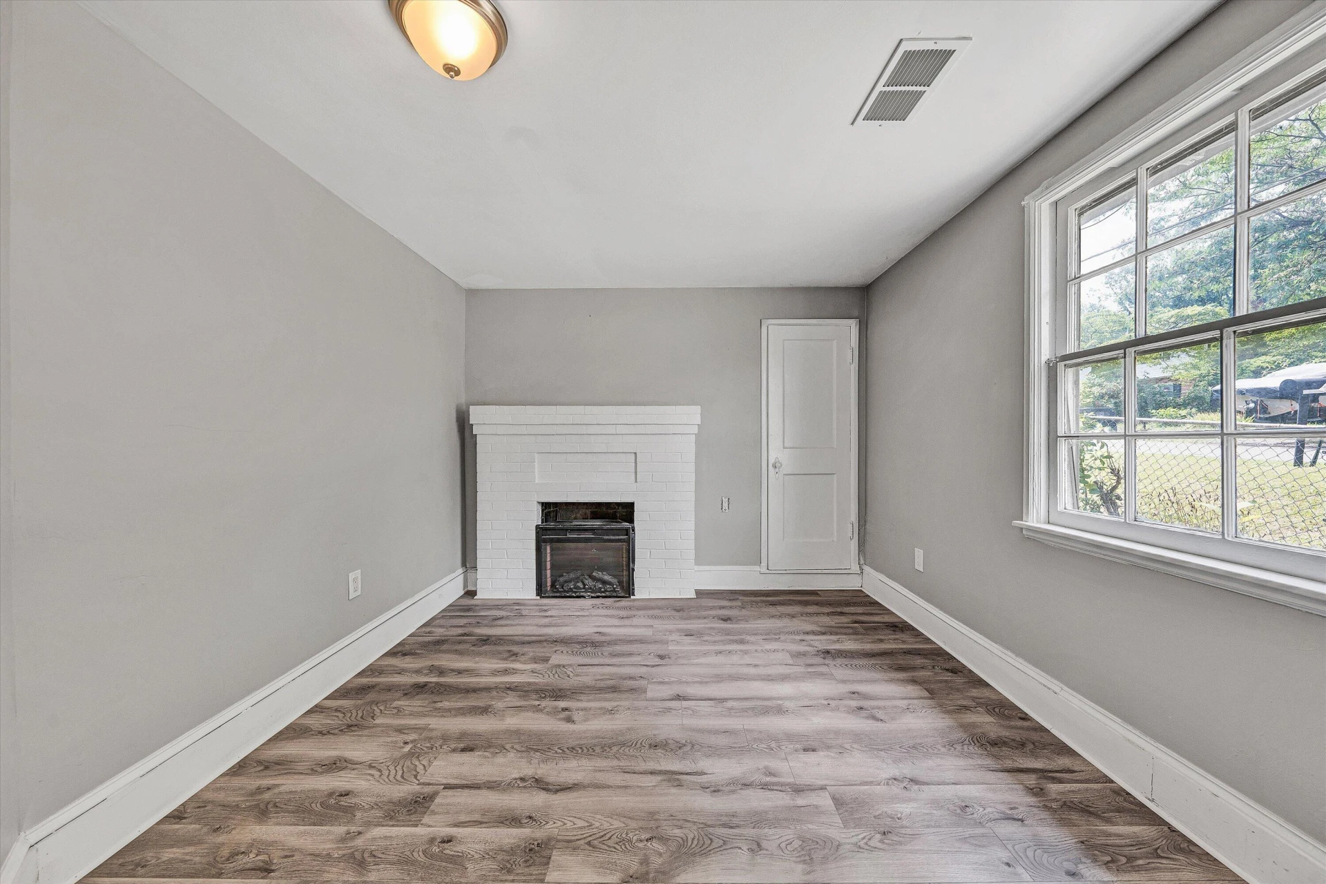 1035 Westside BLVD NW - Photo 16