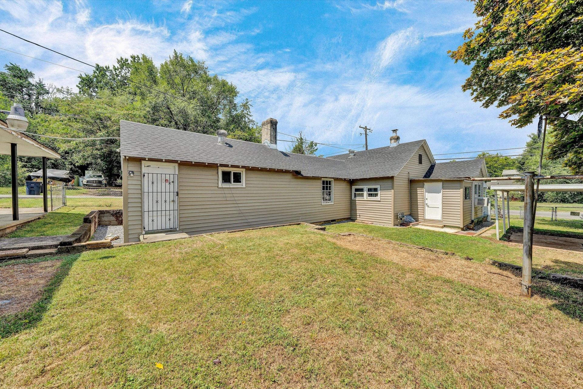 1035 Westside BLVD NW - Photo 22