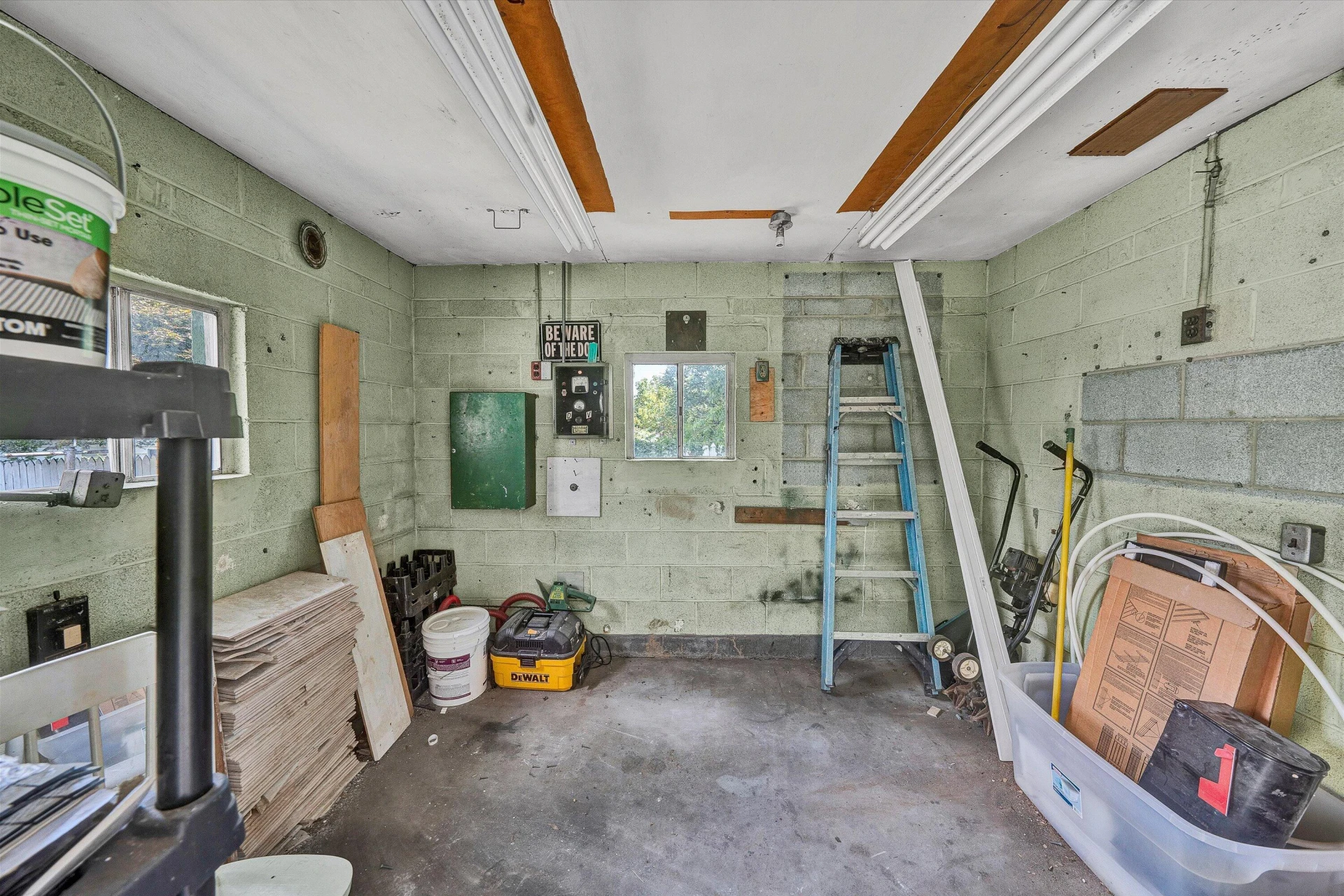 1035 Westside BLVD NW - Photo 24