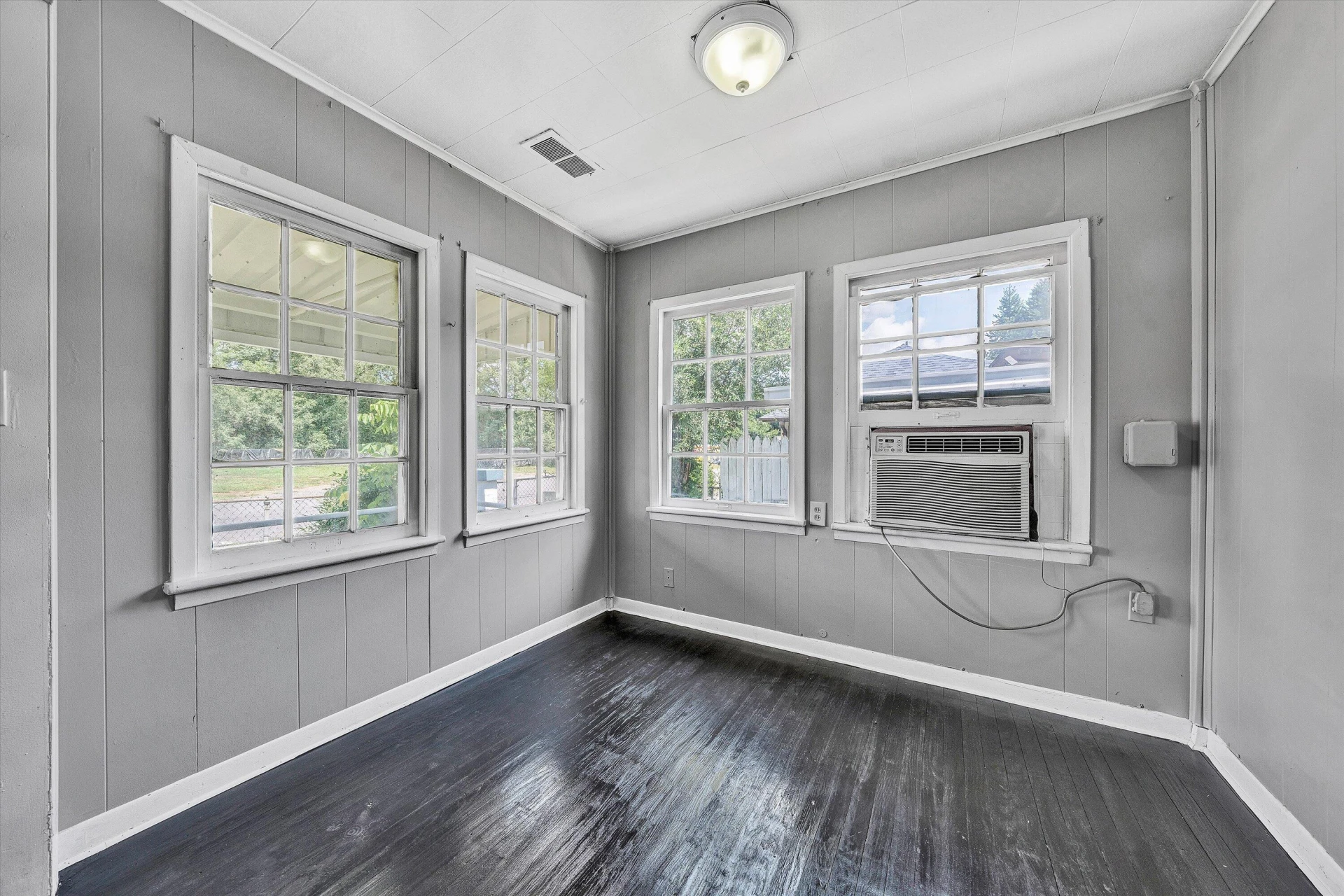 1035 Westside BLVD NW - Photo 7