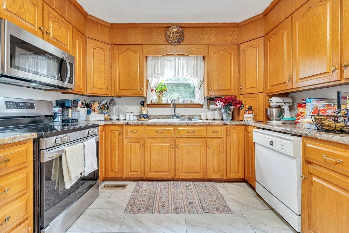 2519 Kent RD SE - Photo 11