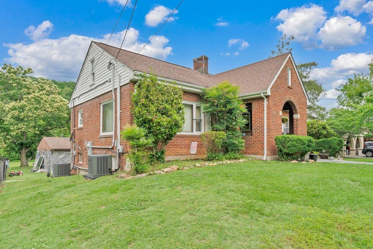 2519 Kent RD SE - Photo 41