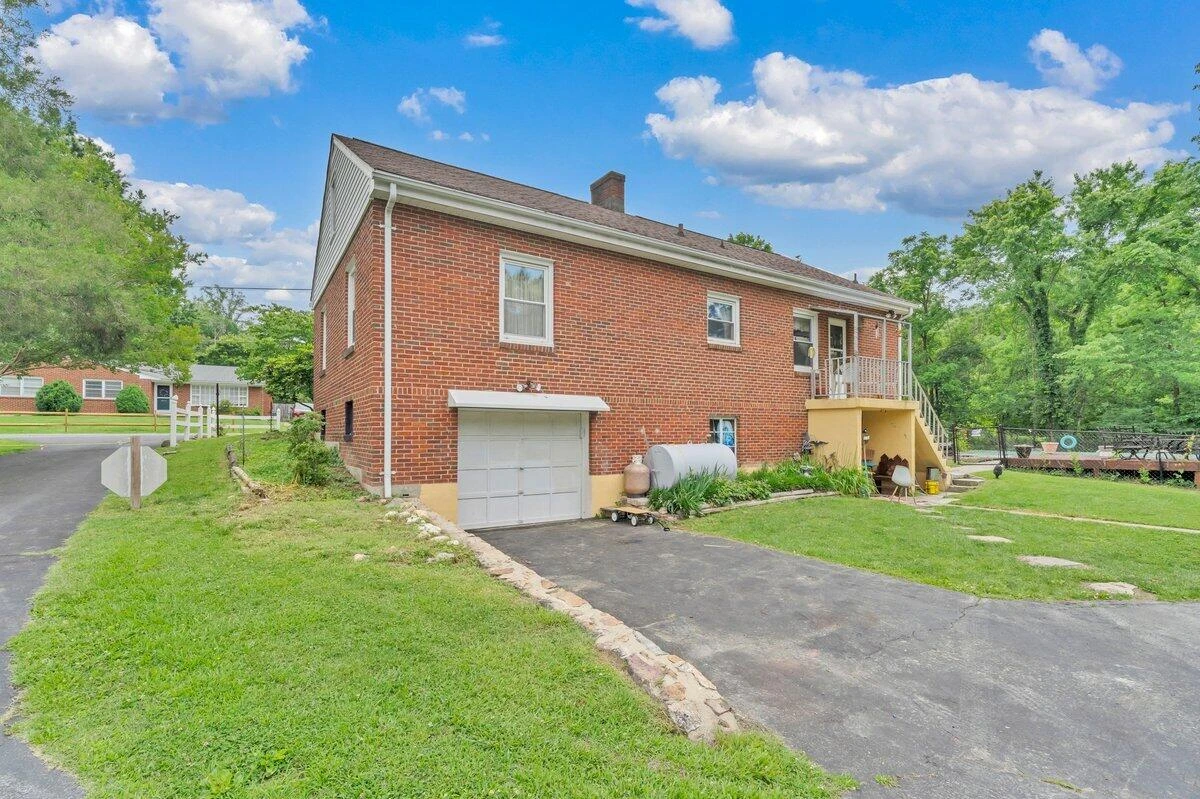 2519 Kent RD SE - Photo 42
