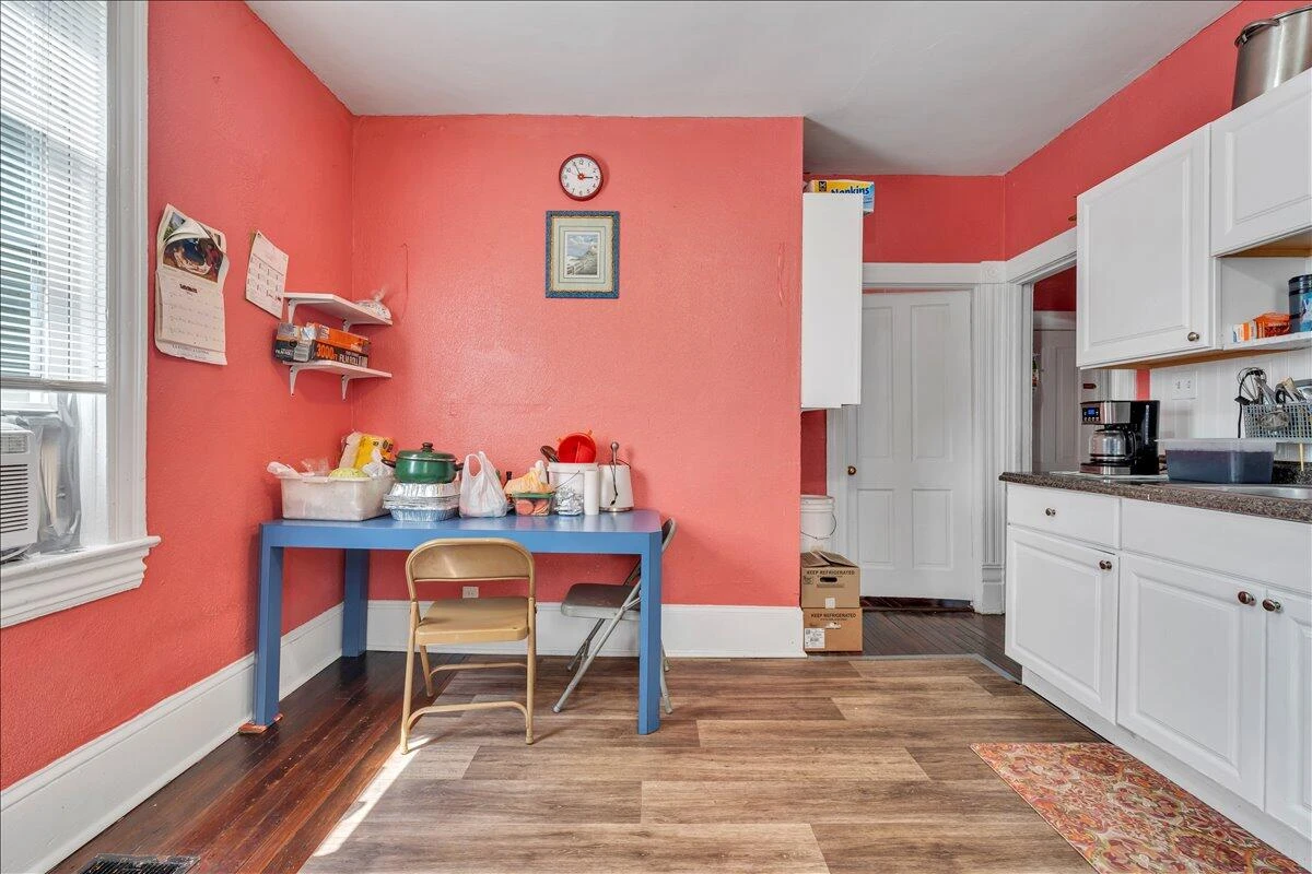 1022 Fairfax AVE NW - Photo 10