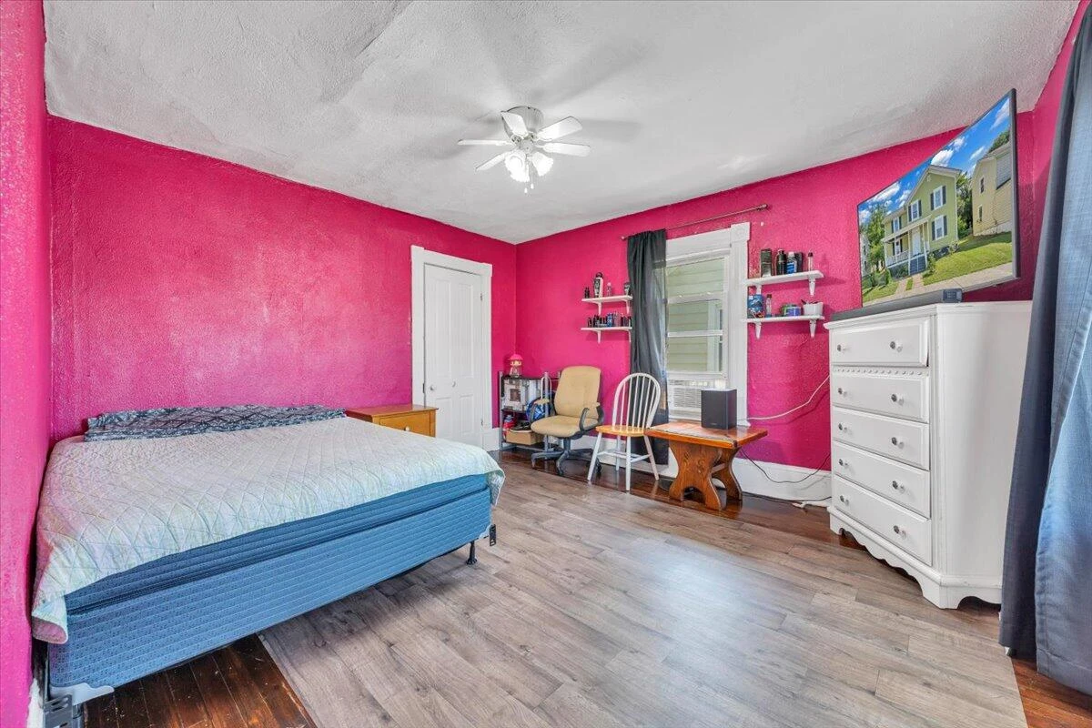 1022 Fairfax AVE NW - Photo 22