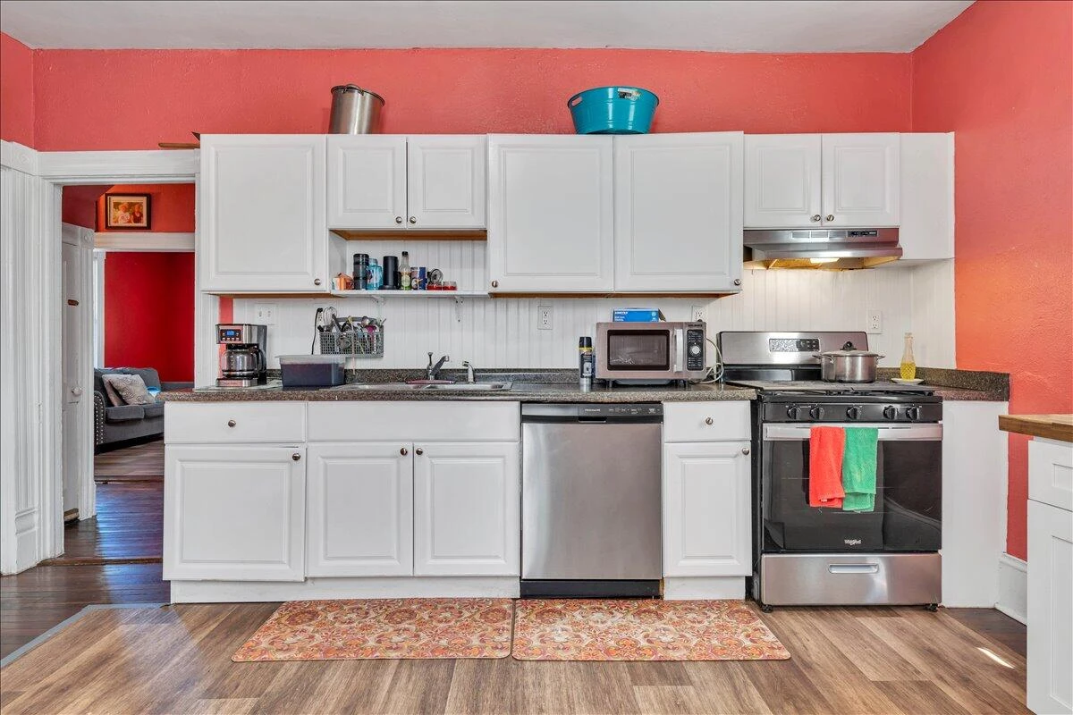 1022 Fairfax AVE NW - Photo 9