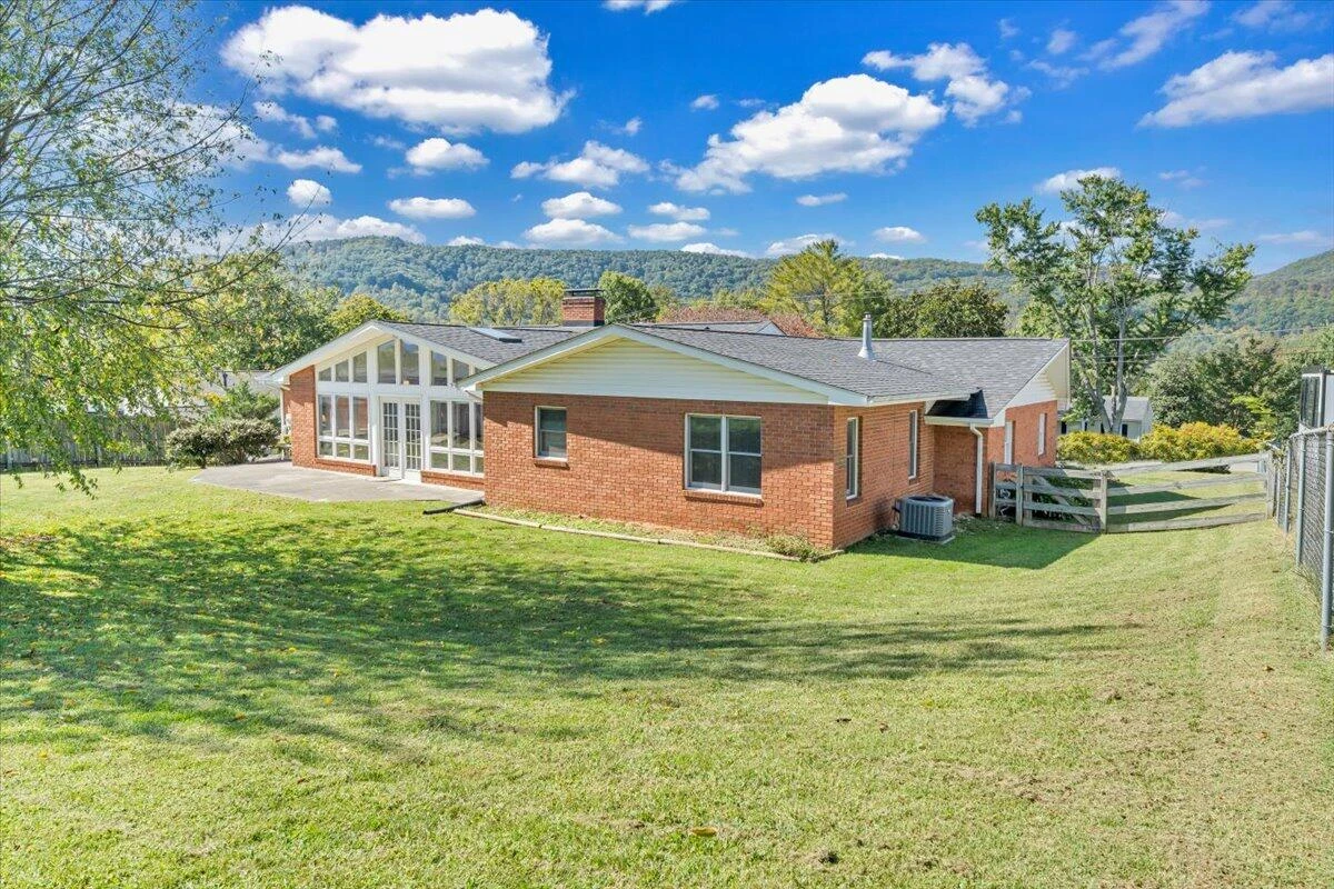674 Azalea RD - Photo 3