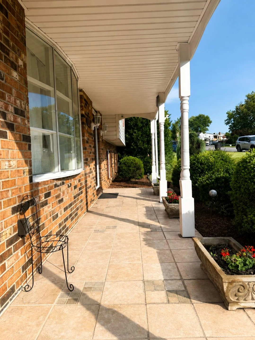 959 Halifax CIR - Photo 2