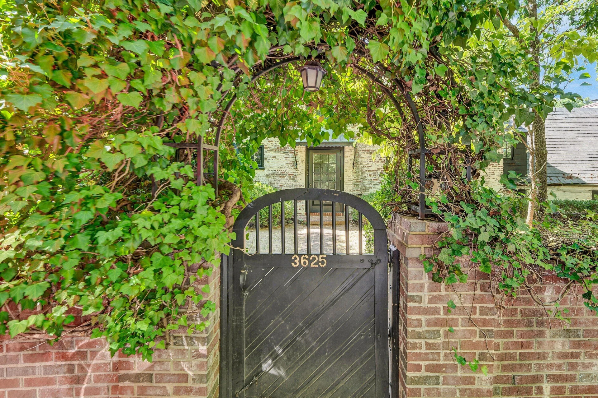 3625 Ridgewood LN SW - Photo 8