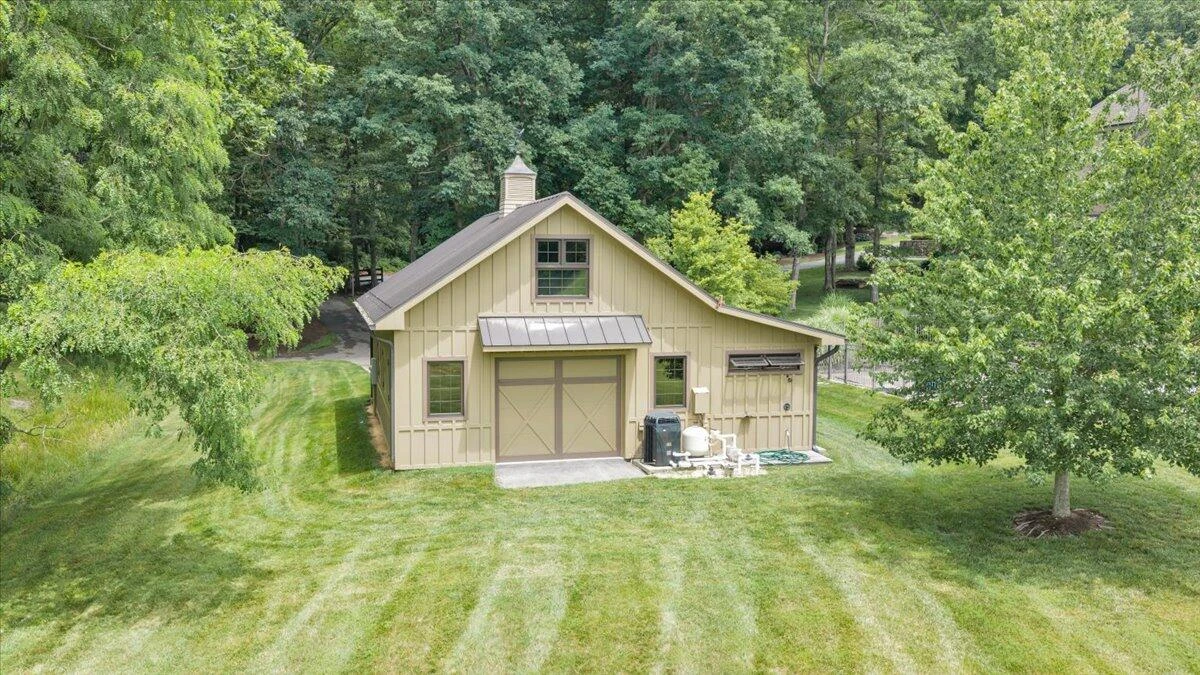 10250 Mill Creek RD - Photo 18
