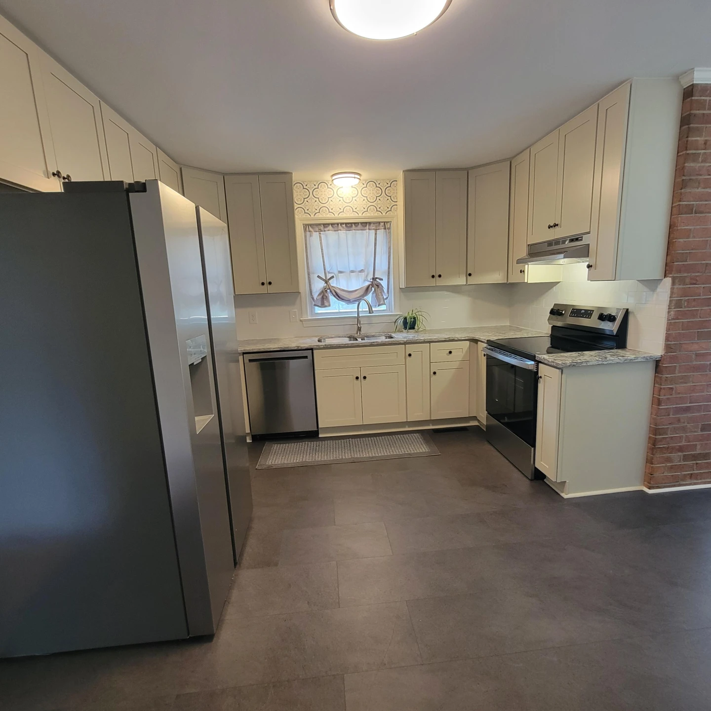 1504 Meadowview LN - Photo 10