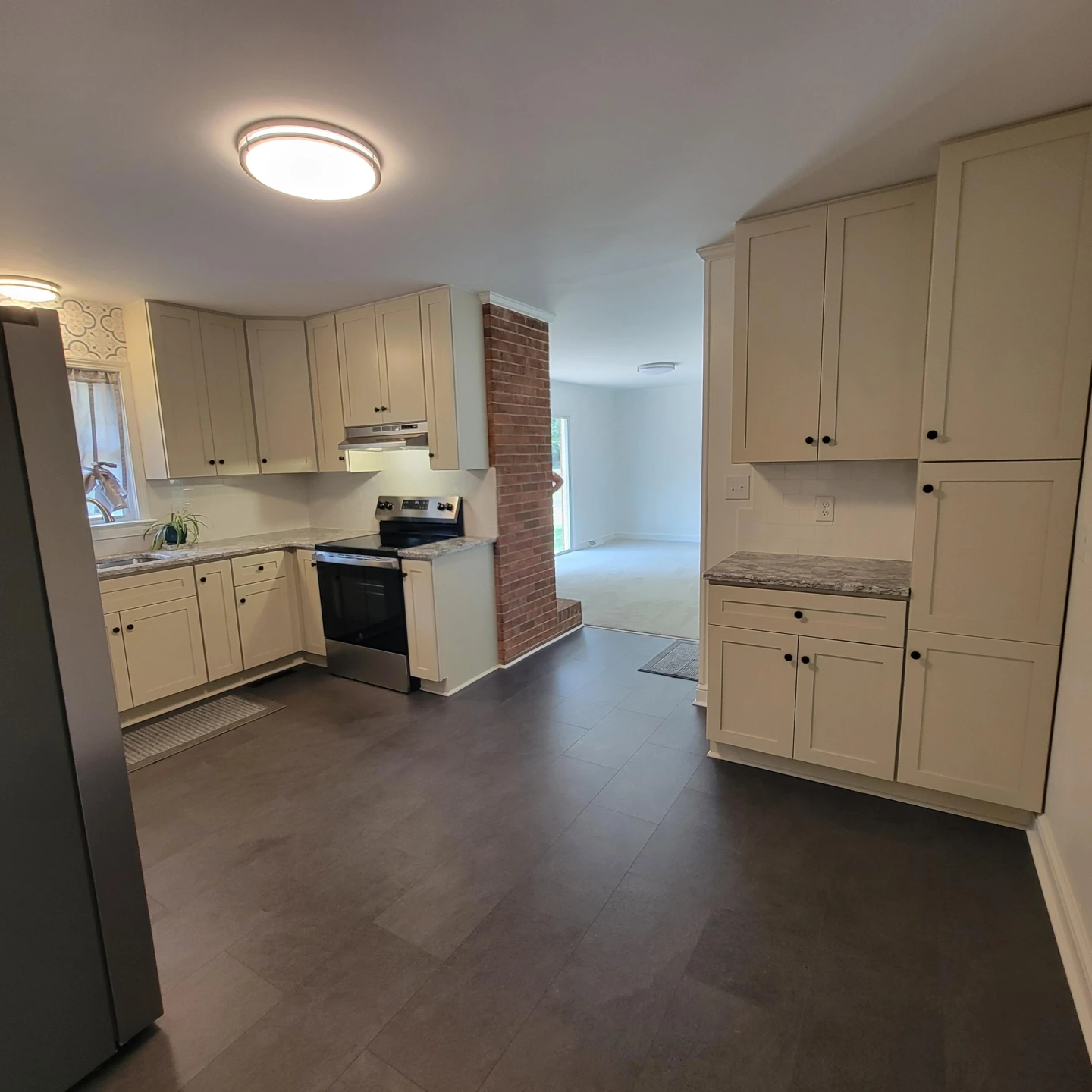1504 Meadowview LN - Photo 9