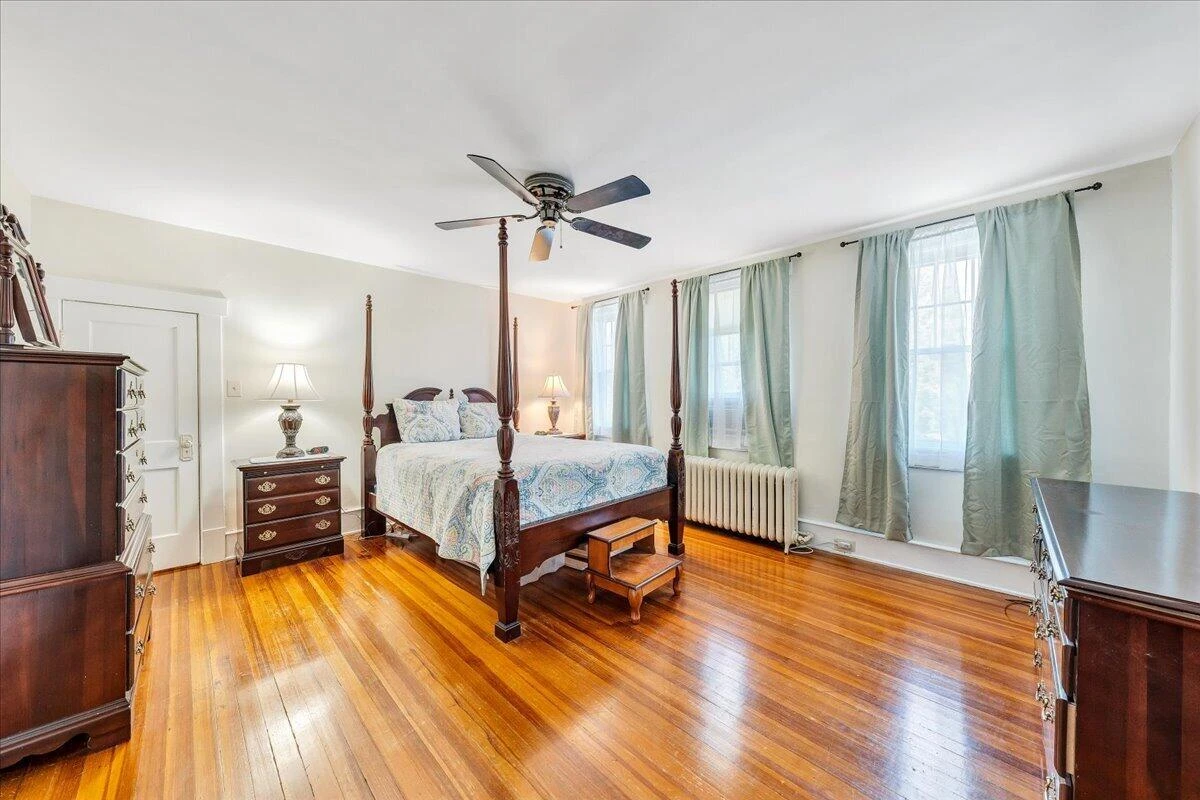 2040 Berkley AVE SW - Photo 37