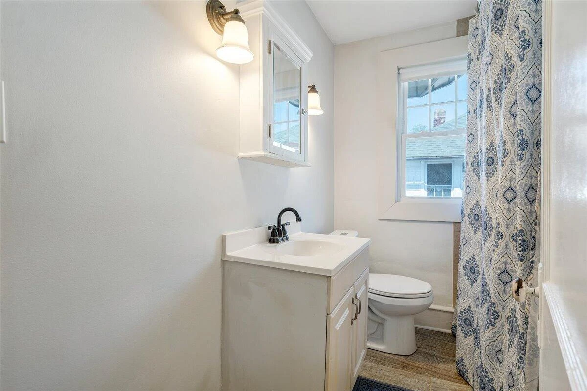 2040 Berkley AVE SW - Photo 46