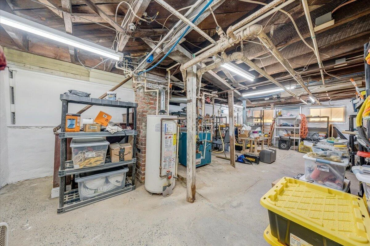 2040 Berkley AVE SW - Photo 48