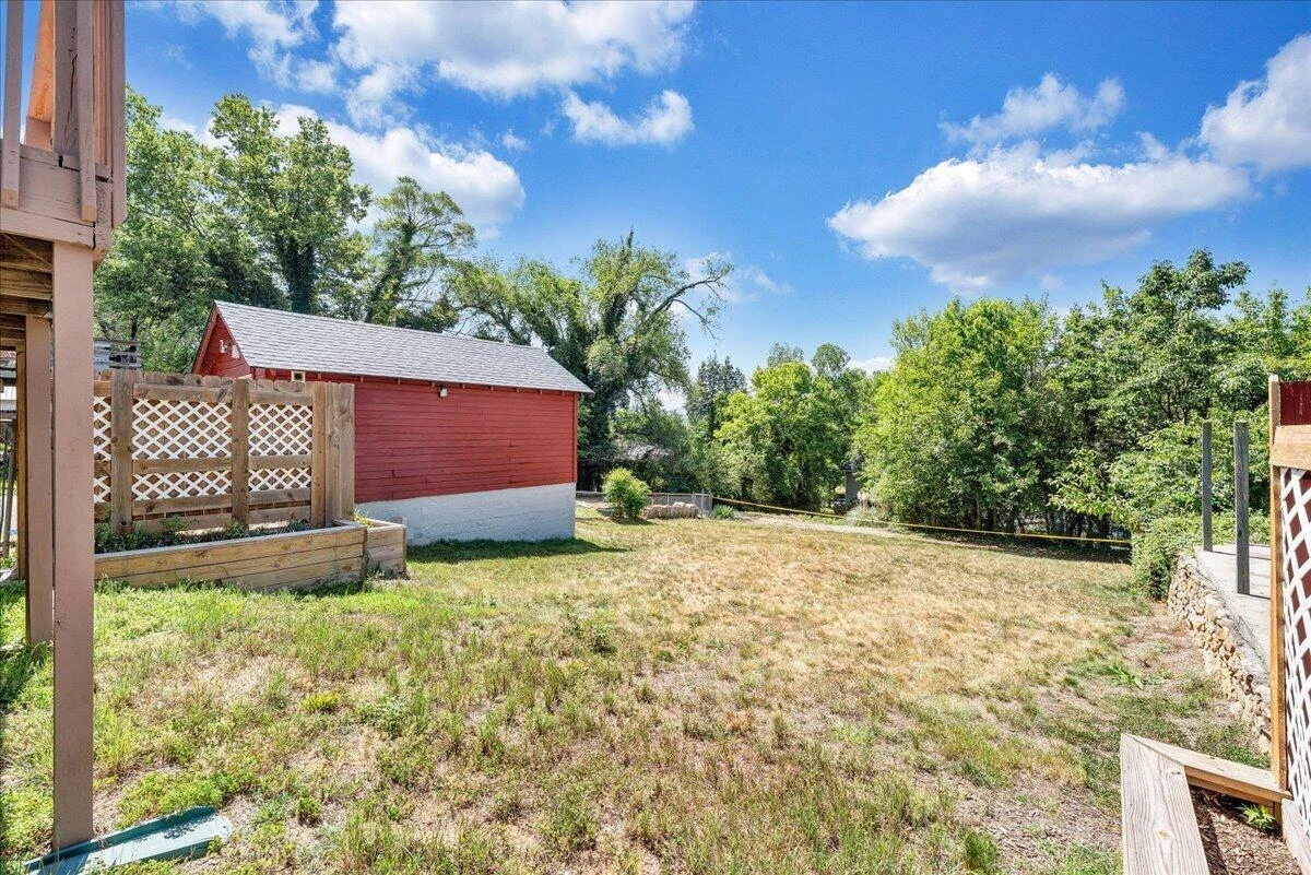 2040 Berkley AVE SW - Photo 57