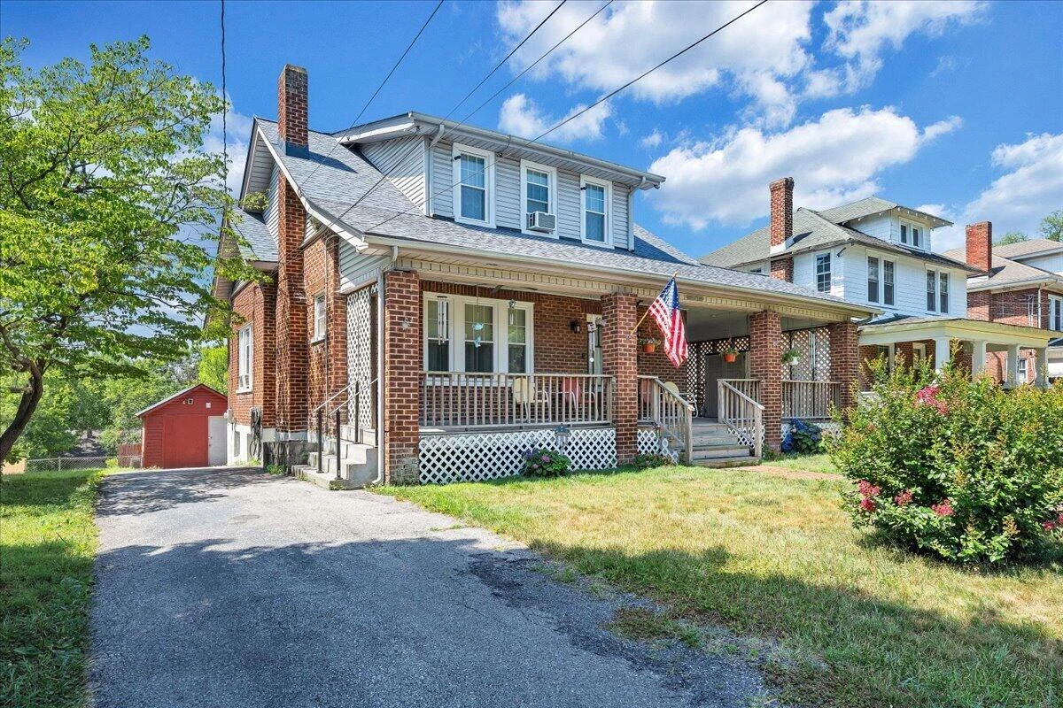 2040 Berkley AVE SW - Photo 63
