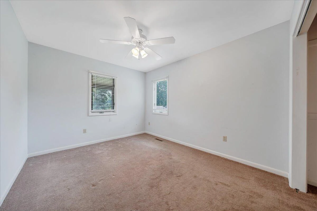 110 Club House DR - Photo 31