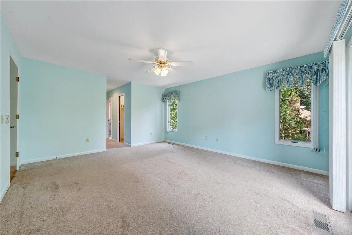 110 Club House DR - Photo 37