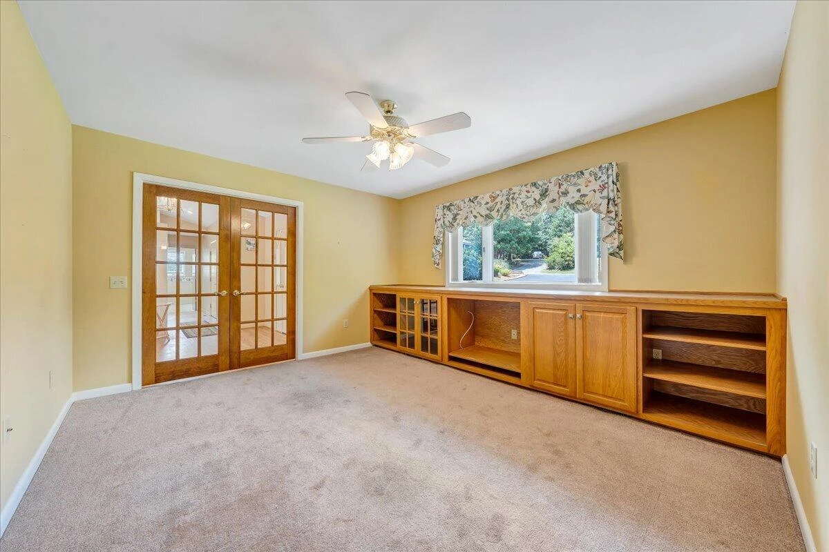 110 Club House DR - Photo 39
