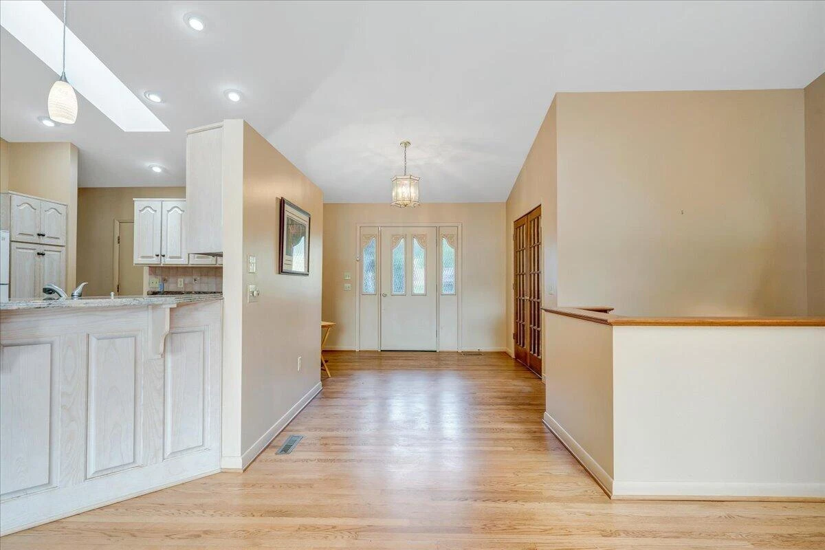 110 Club House DR - Photo 47