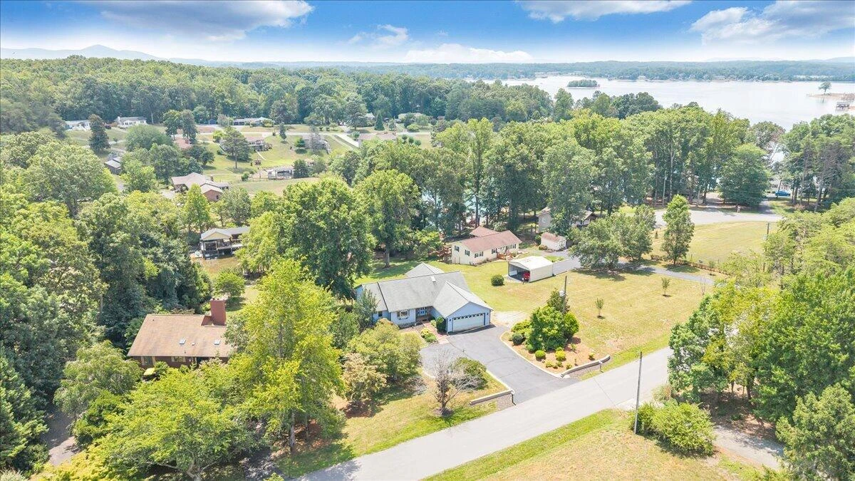 110 Club House DR - Photo 57