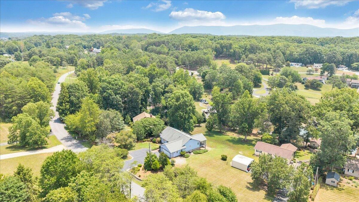 110 Club House DR - Photo 64