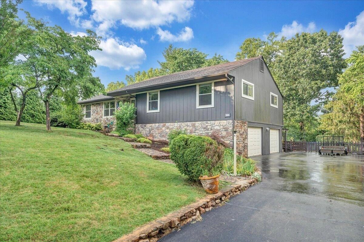 6114 Saddleridge CIR - Photo 28