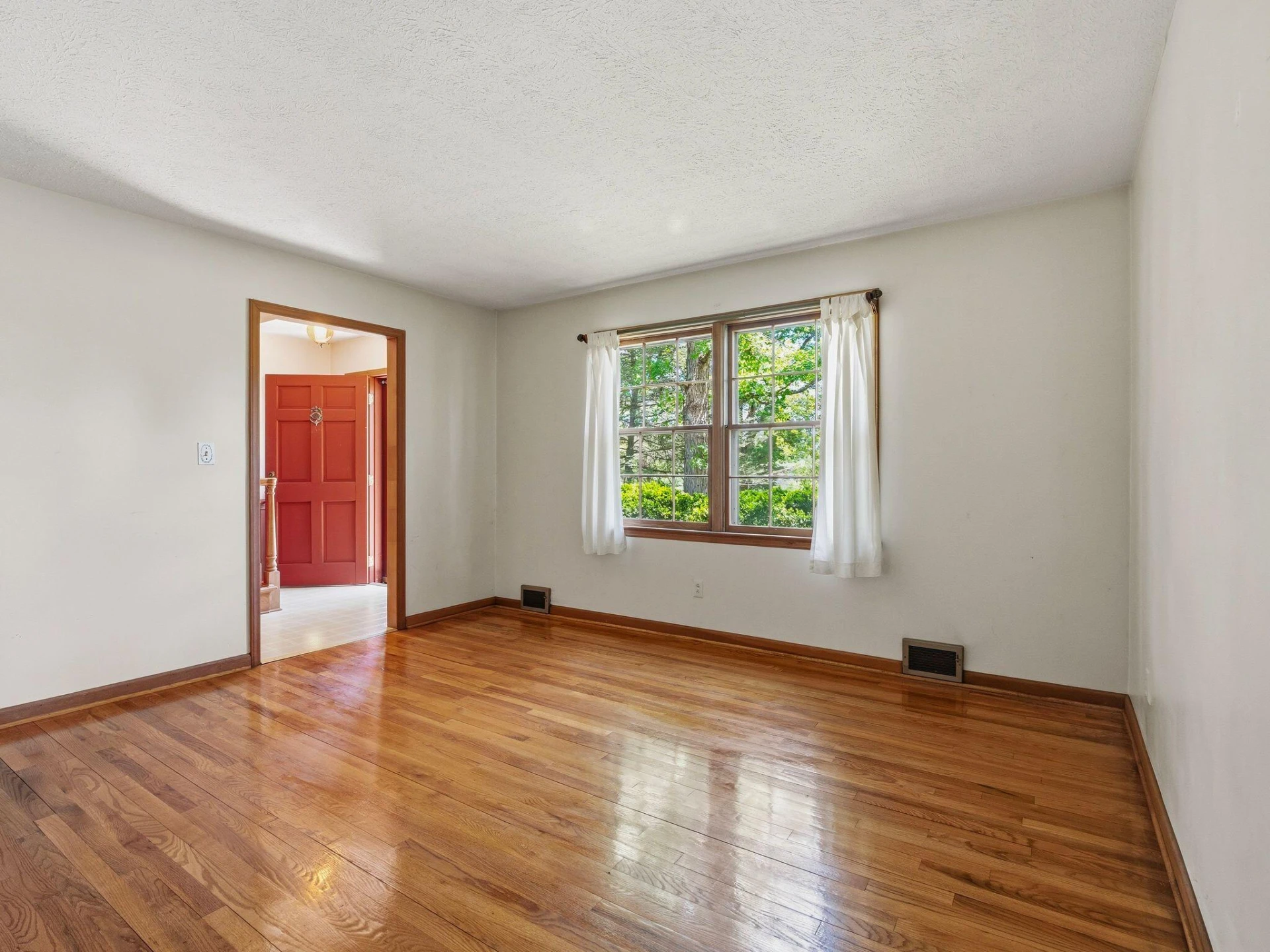 1115 Robin Ridge RD - Photo 4