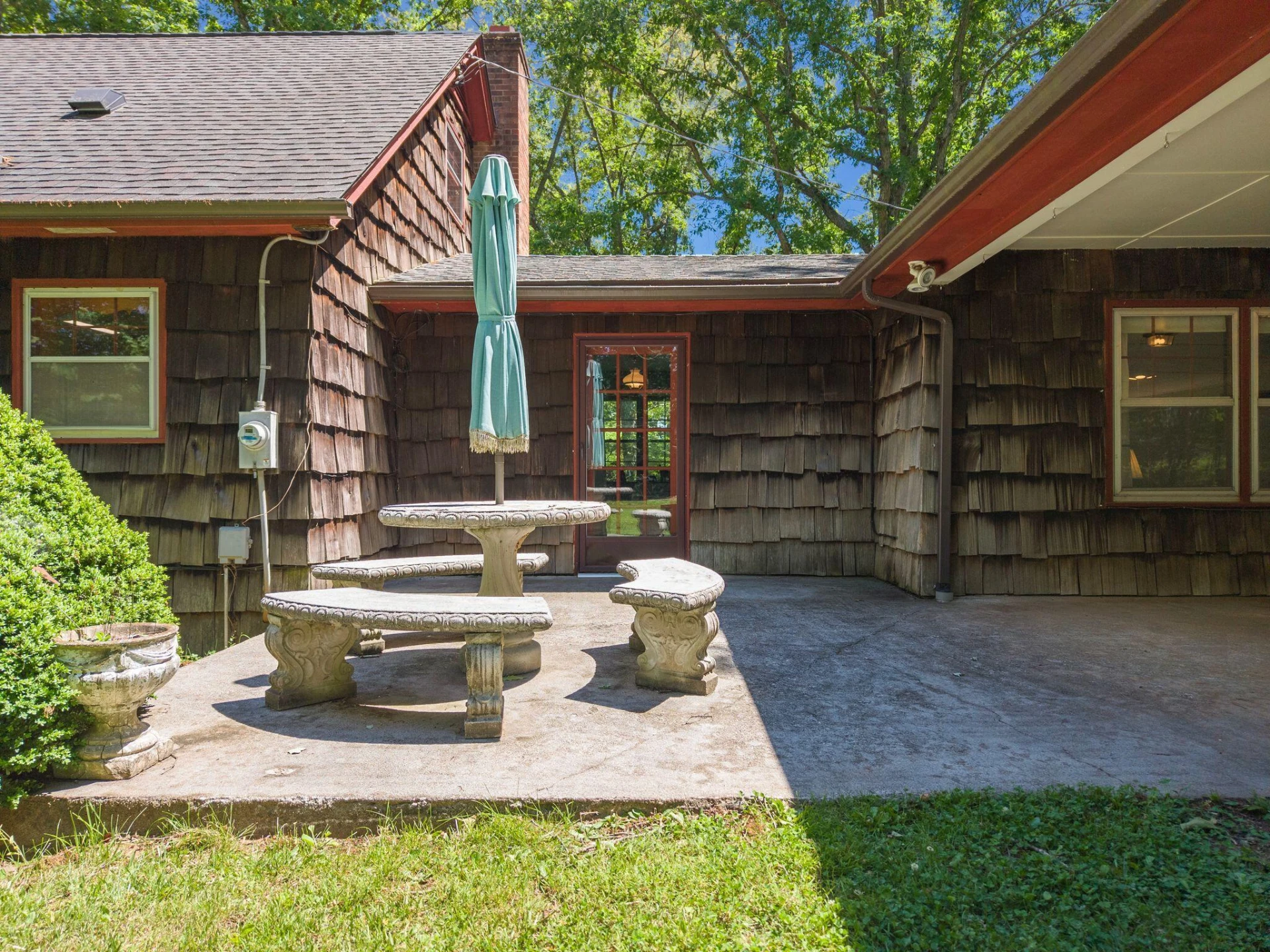 1115 Robin Ridge RD - Photo 40
