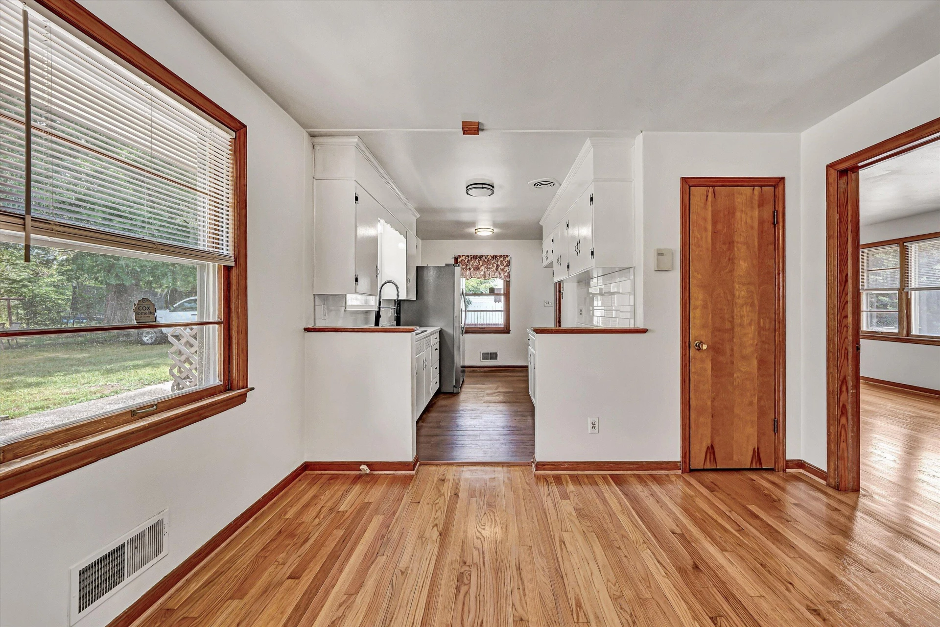 1619 Michael ST NW - Photo 5