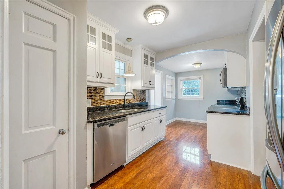 2310 Westover AVE SW - Photo 10