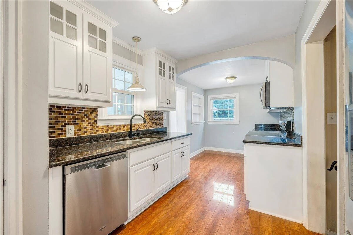2310 Westover AVE SW - Photo 11
