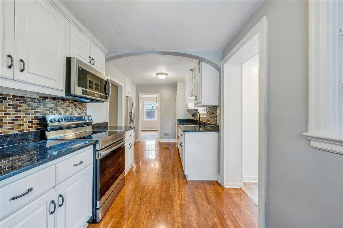2310 Westover AVE SW - Photo 16