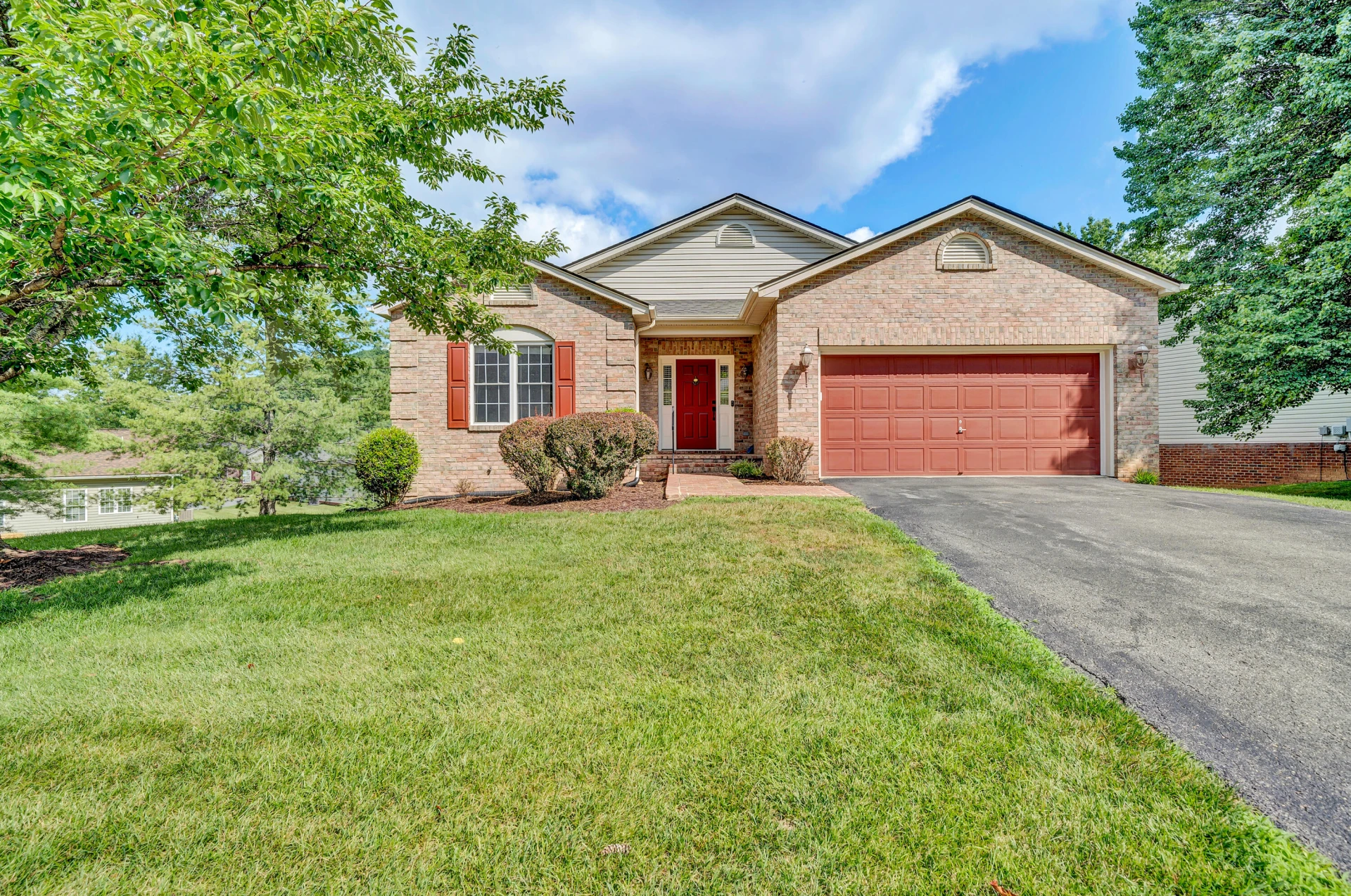 4018 Overlook Trail DR - Photo 2