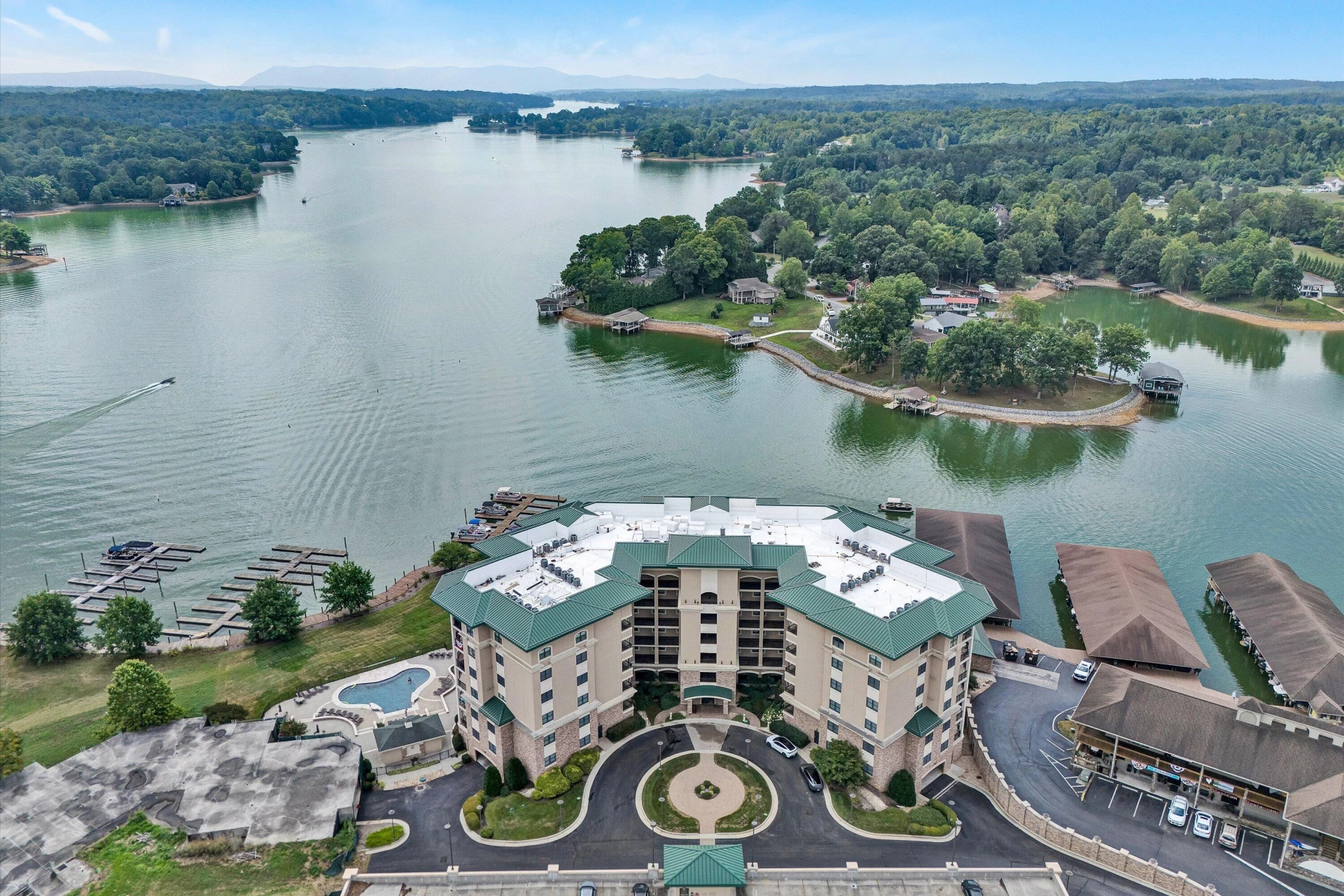 100 Bridgewater Pointe PL #UNIT 607 - Photo 2