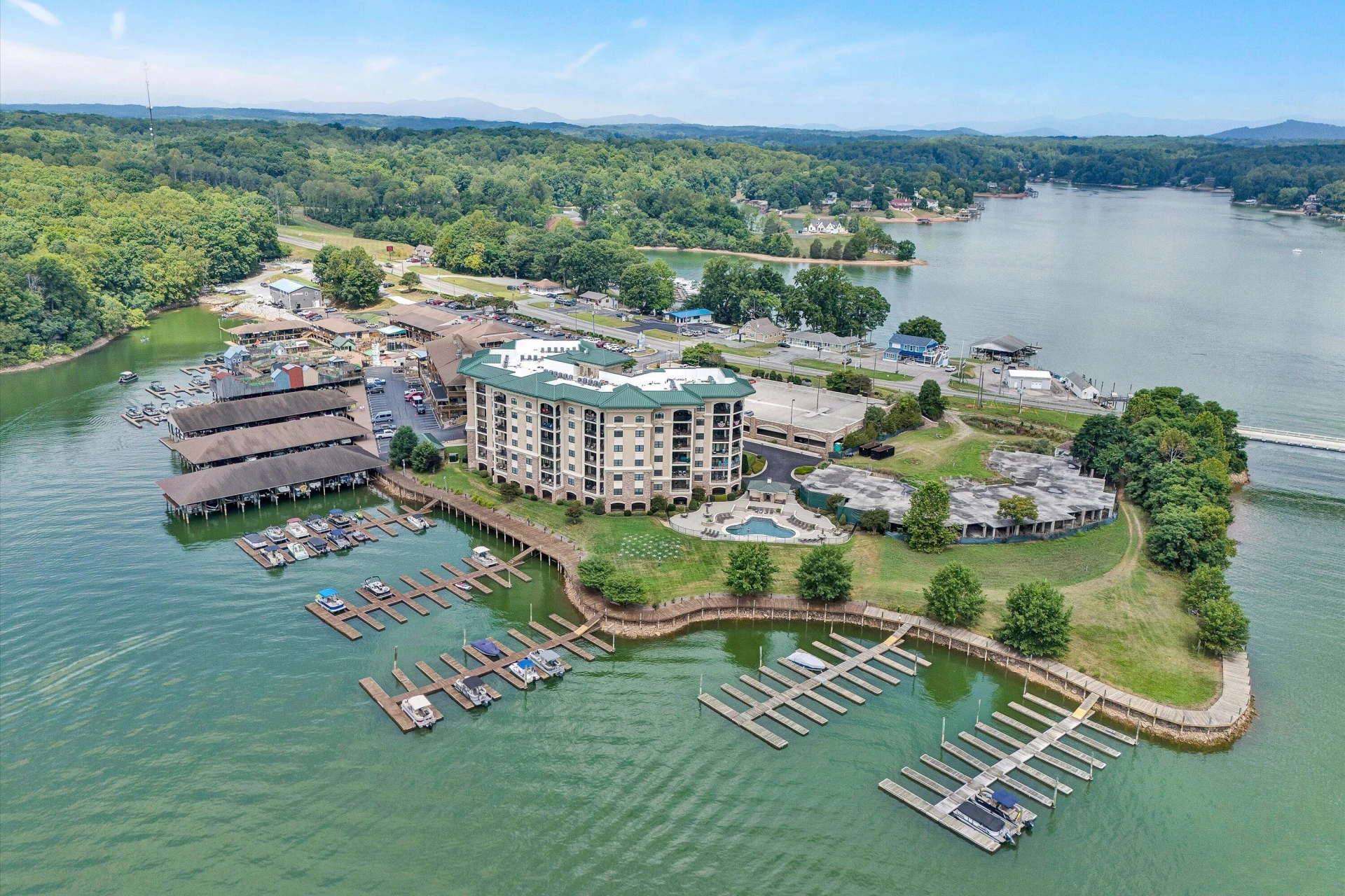 100 Bridgewater Pointe PL #UNIT 607 - Photo 4