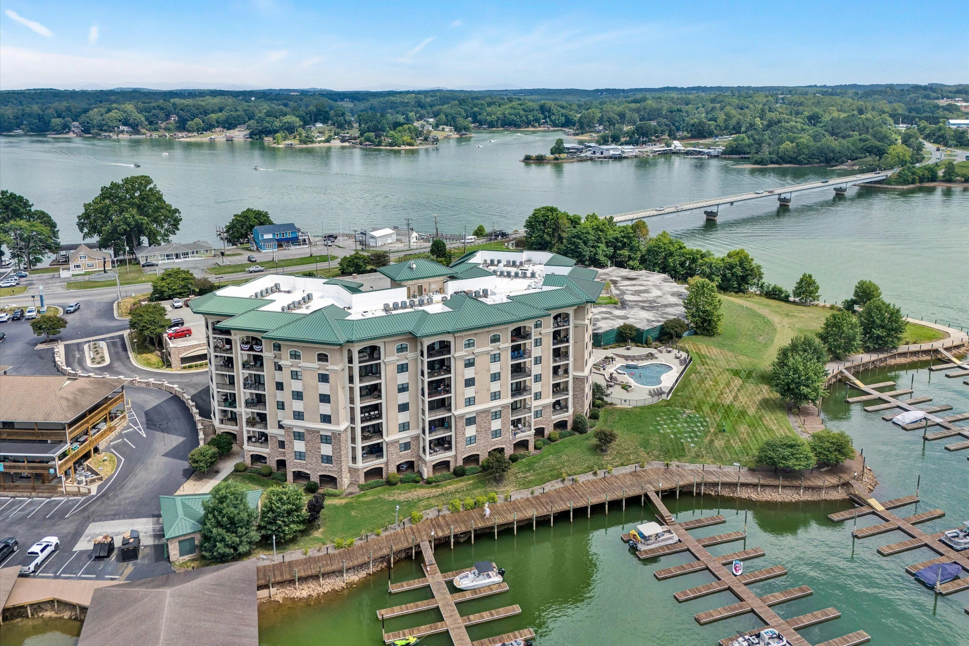 100 Bridgewater Pointe PL #UNIT 607 - Photo 5