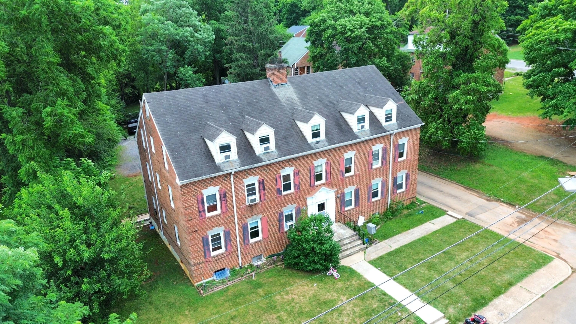 2813 Clarendon AVE NW - Photo 11
