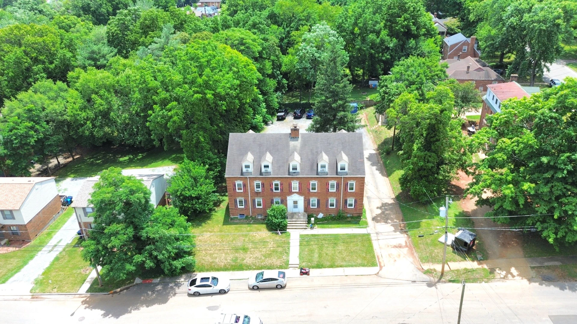2813 Clarendon AVE NW - Photo 9