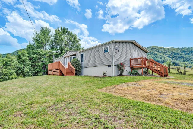 2825 Forage RD