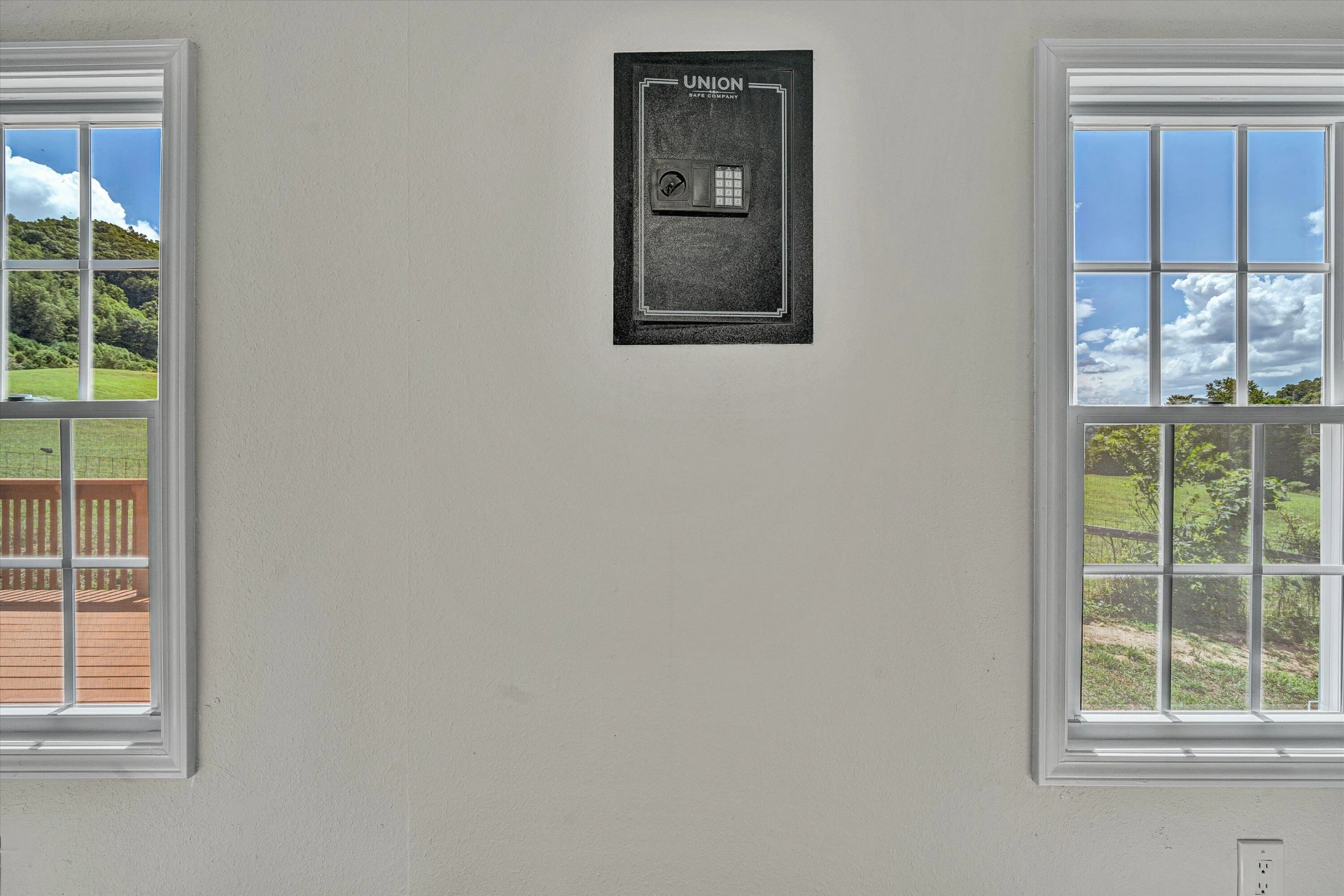 2825 Forage RD - Photo 19