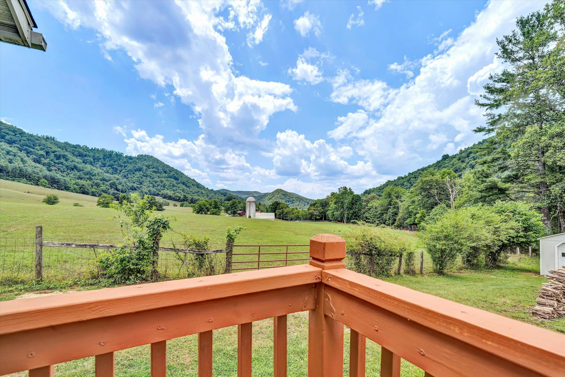 2825 Forage RD - Photo 24