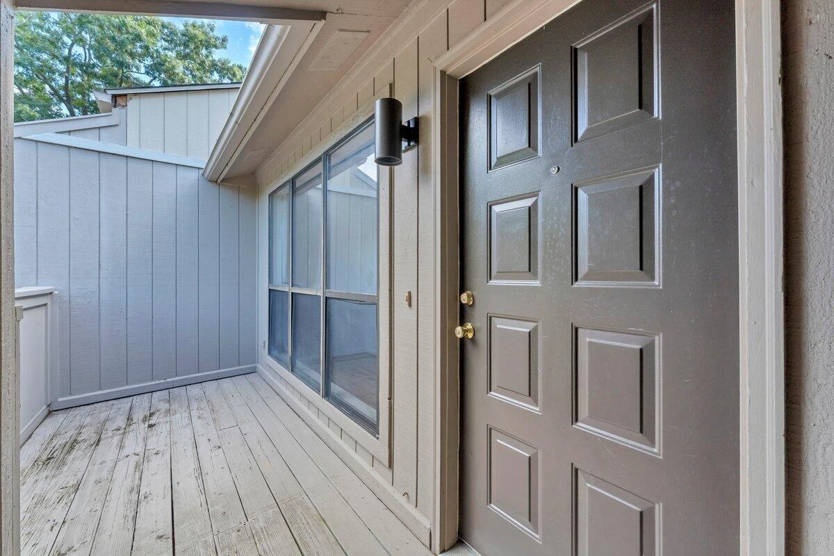 7121 Pine CT SW - Photo 2