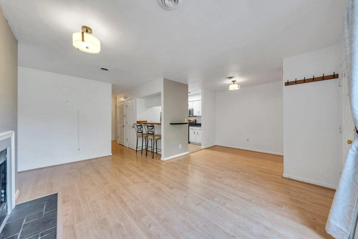 7121 Pine CT SW - Photo 3