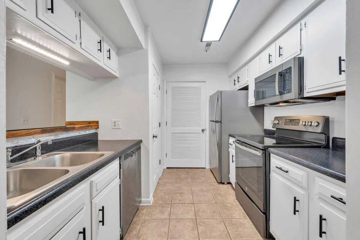 7121 Pine CT SW - Photo 7