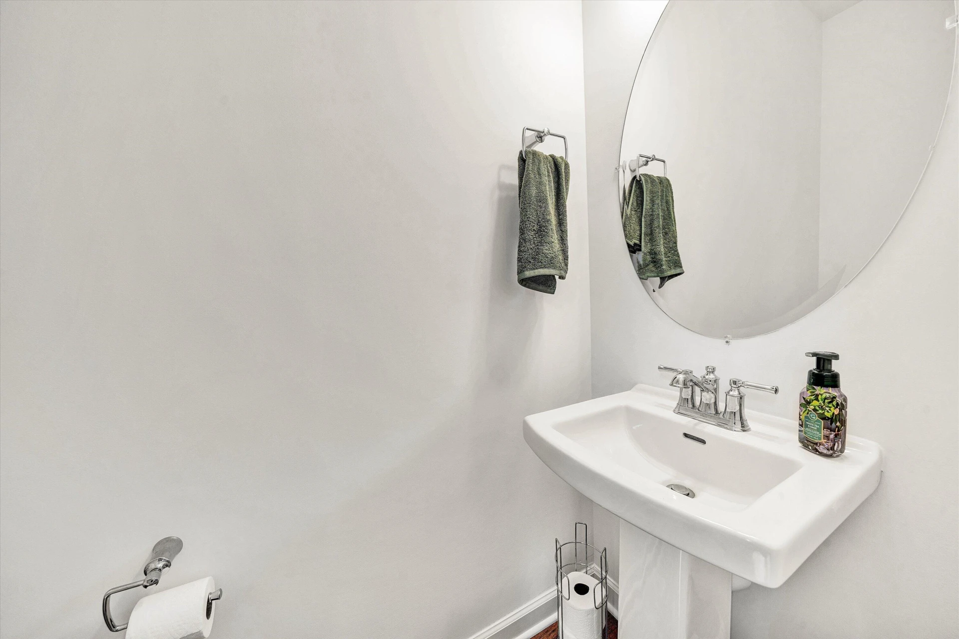 231 Broad ST - Photo 18